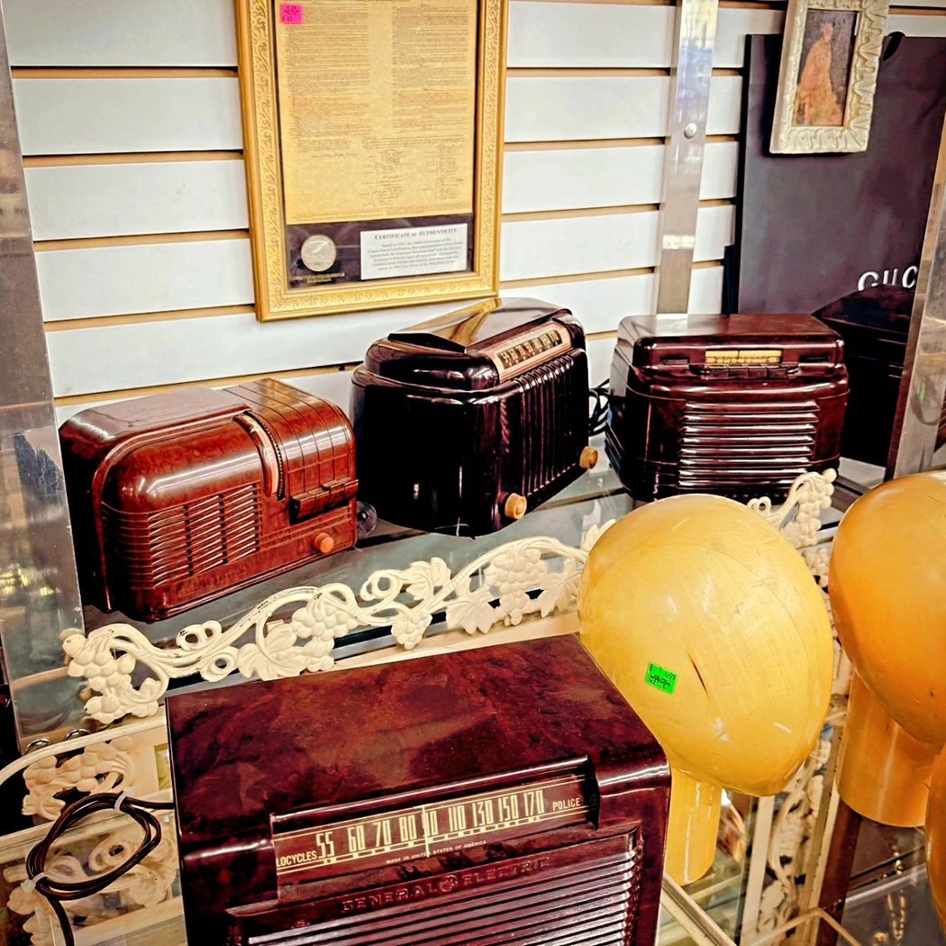 Gotham Thrift Shop 2