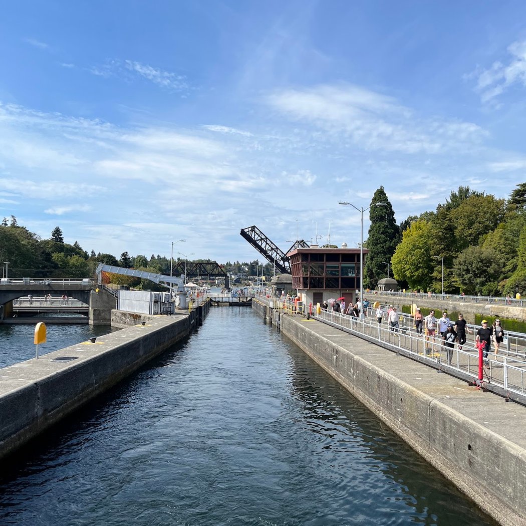 Elliott Bay Pipe Band at Ballard Locks 1