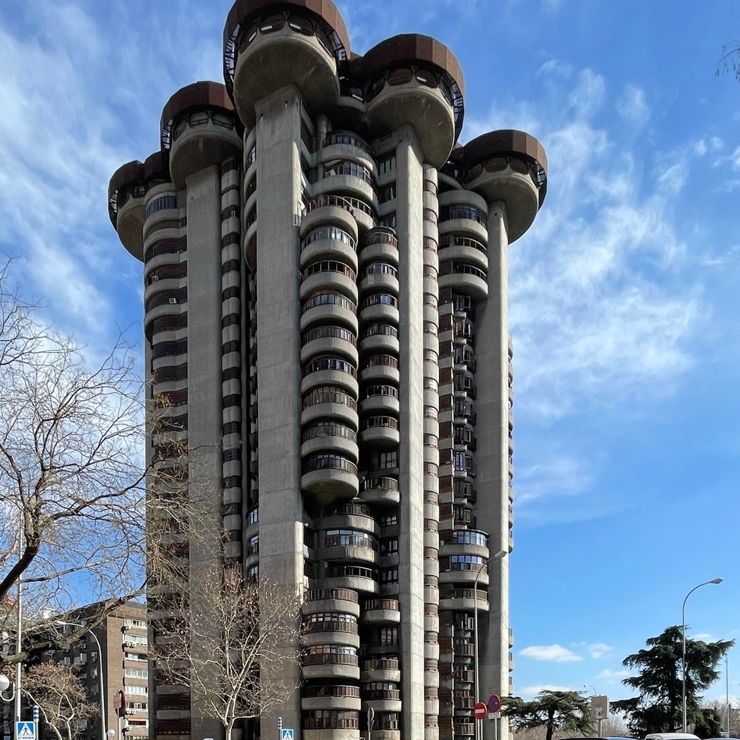 Torres Blancas 2