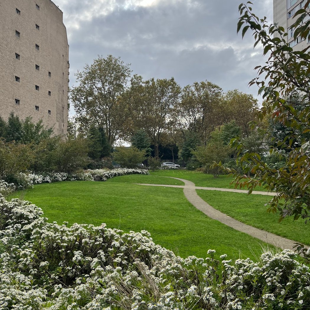 square des Périchaux 1
