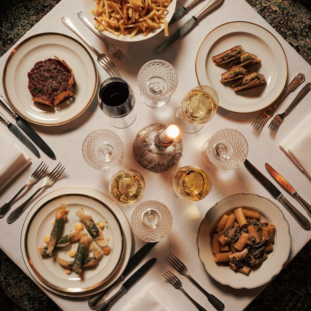 Lafayette's restaurant rue d'Anjou 1