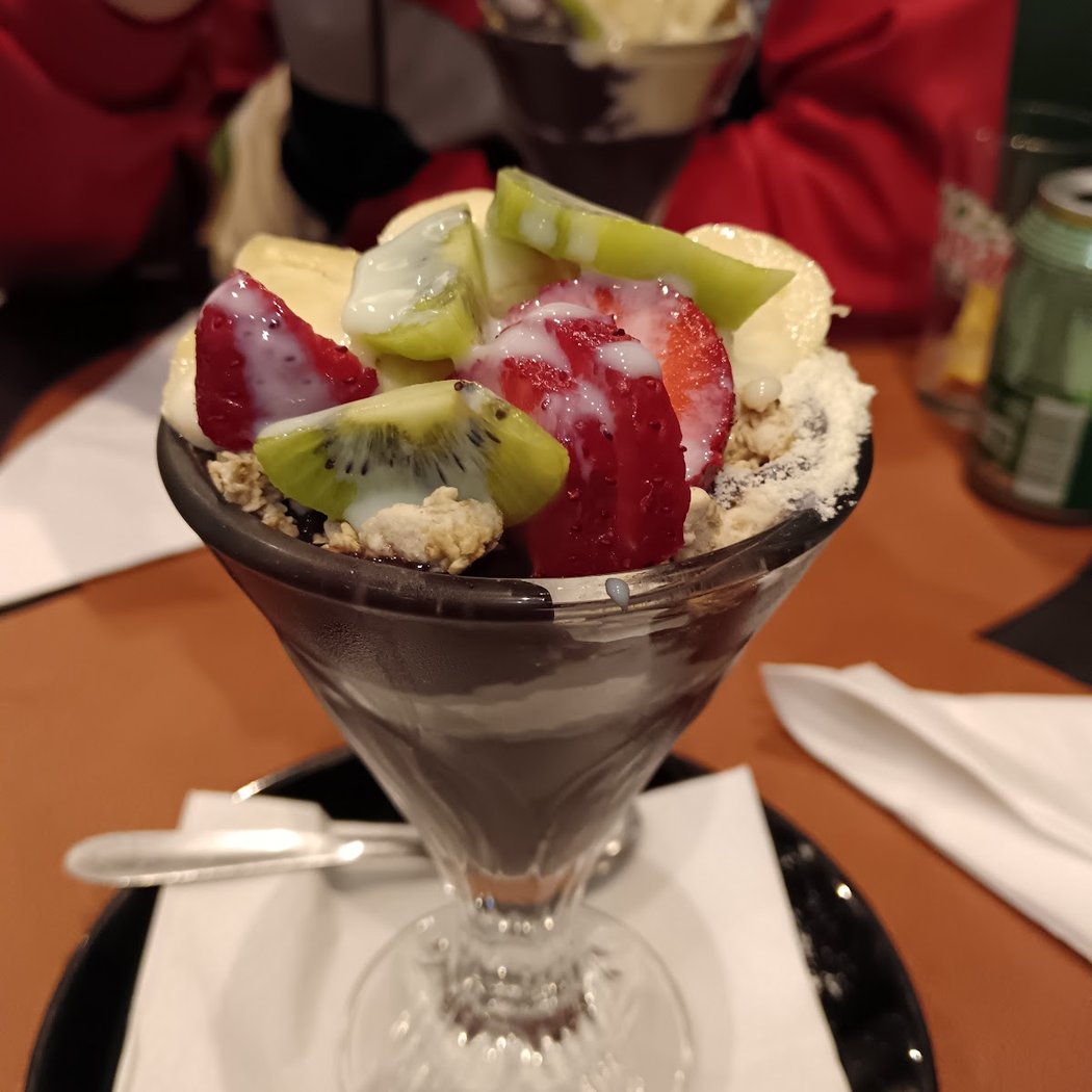 Copacabana Restaurant Burger 3