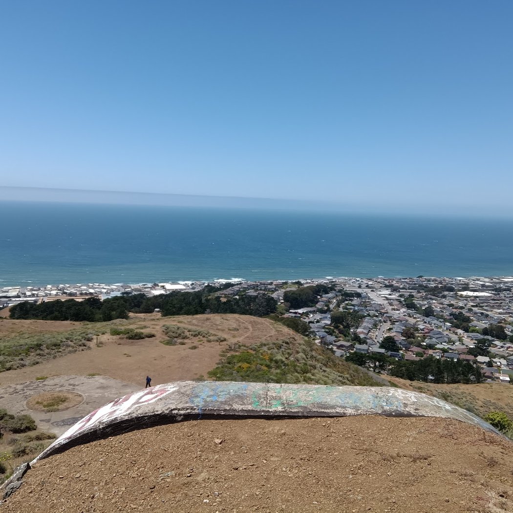 Milagra Ridge Hiking Trailhead 2
