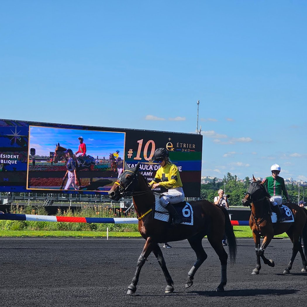 Opening of the Racing Season with Regional Festivities 3