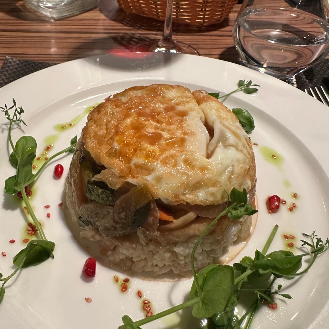 Lé Là Restaurant 3