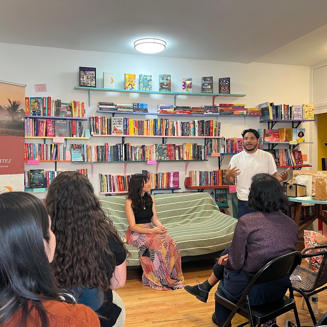 El Book (Club) Del Mundo: The Book Censors Library 1