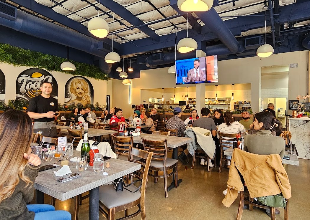 Toast Cafe & Grill 2