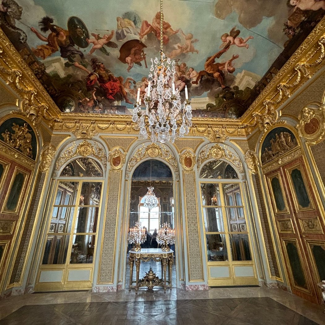 Visite des décors de la Chancellerie d’Orléans 1