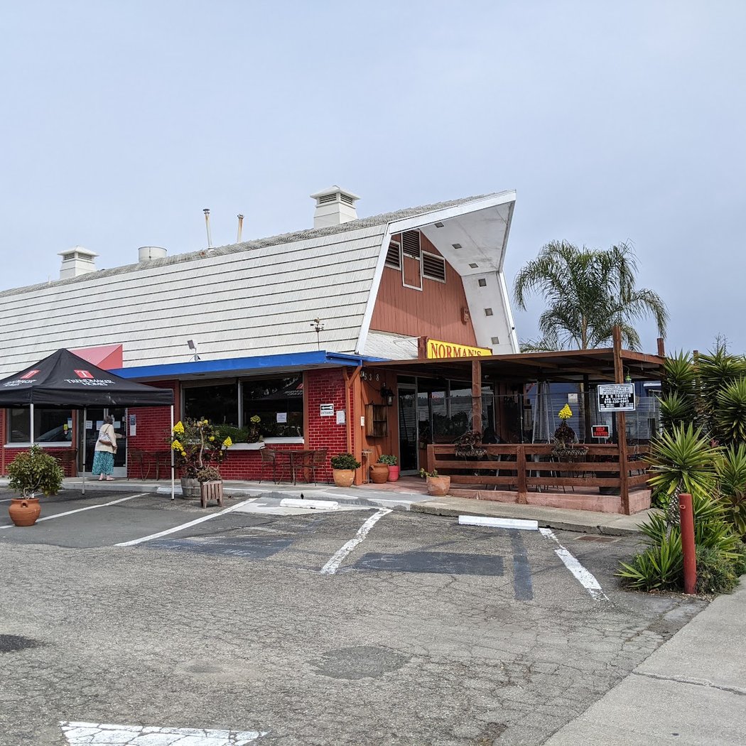 Norman's Grill 2