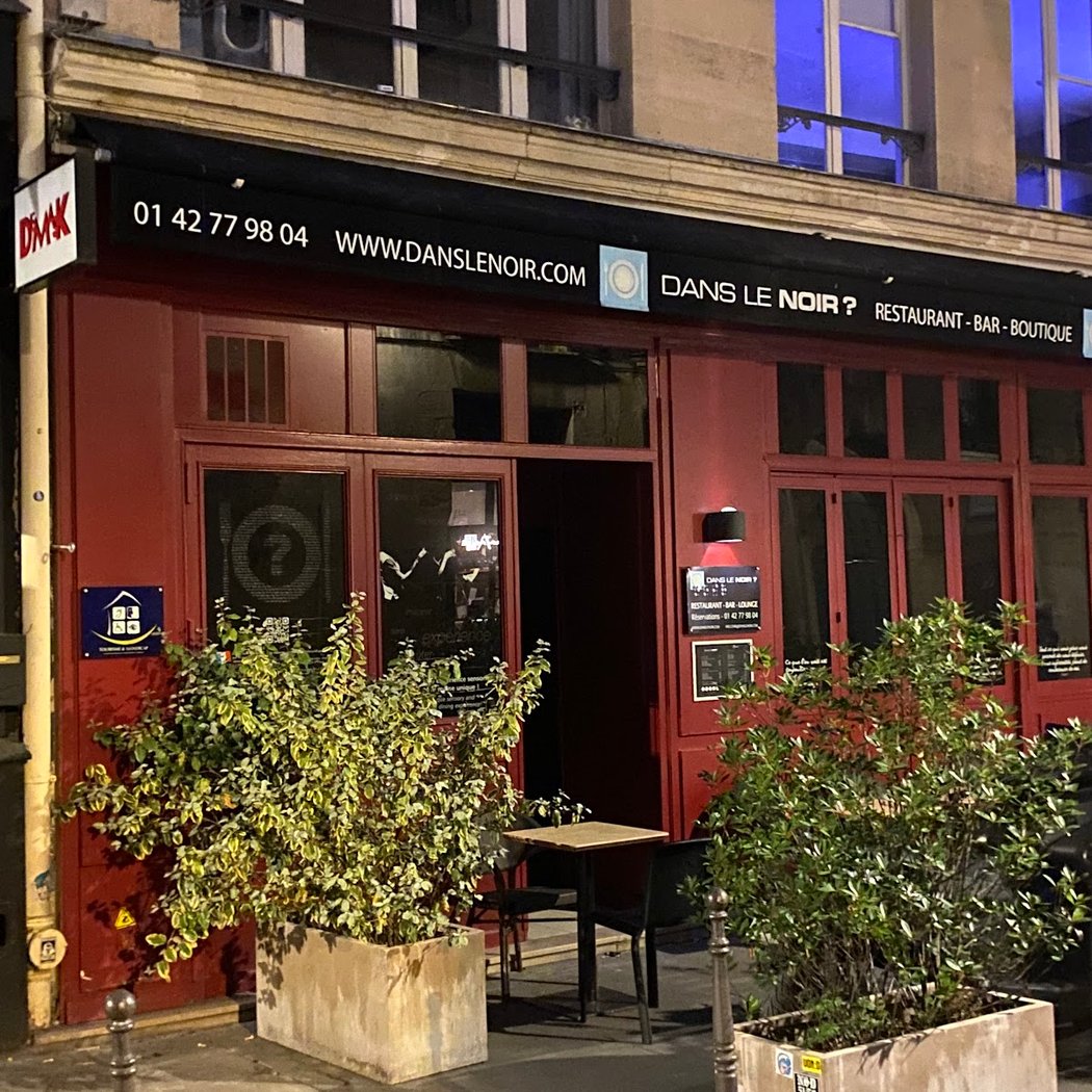 Experience gourmet French cuisine in total darkness 3