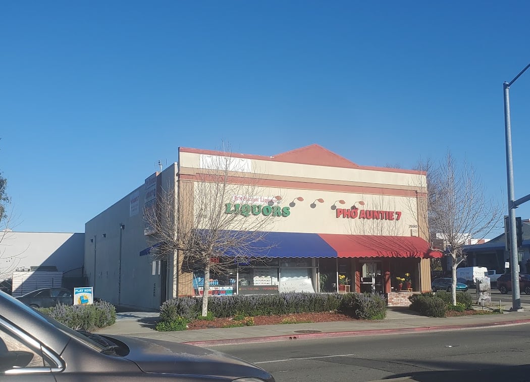 Jr's Discount Liquors 2