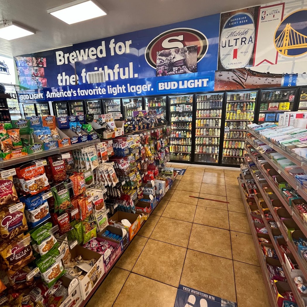 Jiffy Mart and Liquor 3