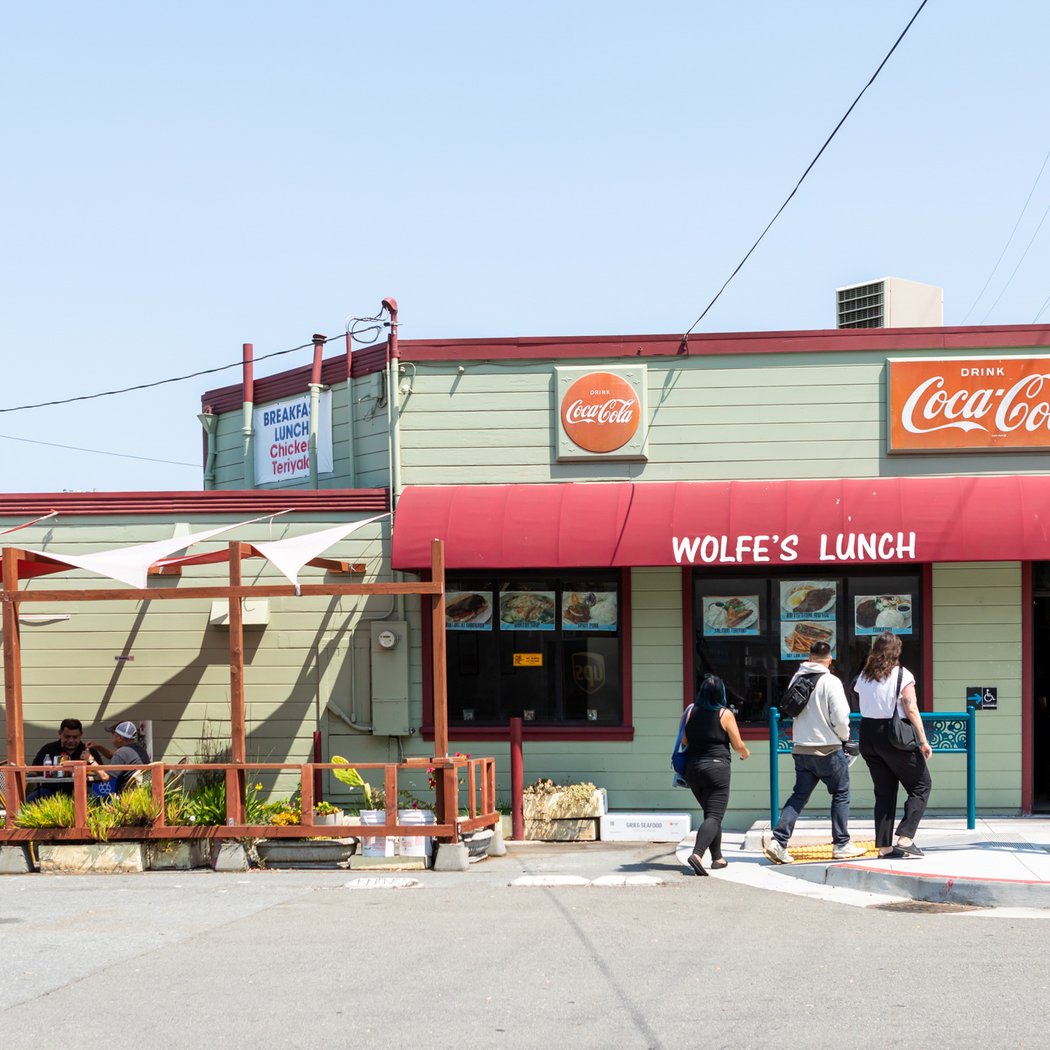 Wolfe's Lunch 2