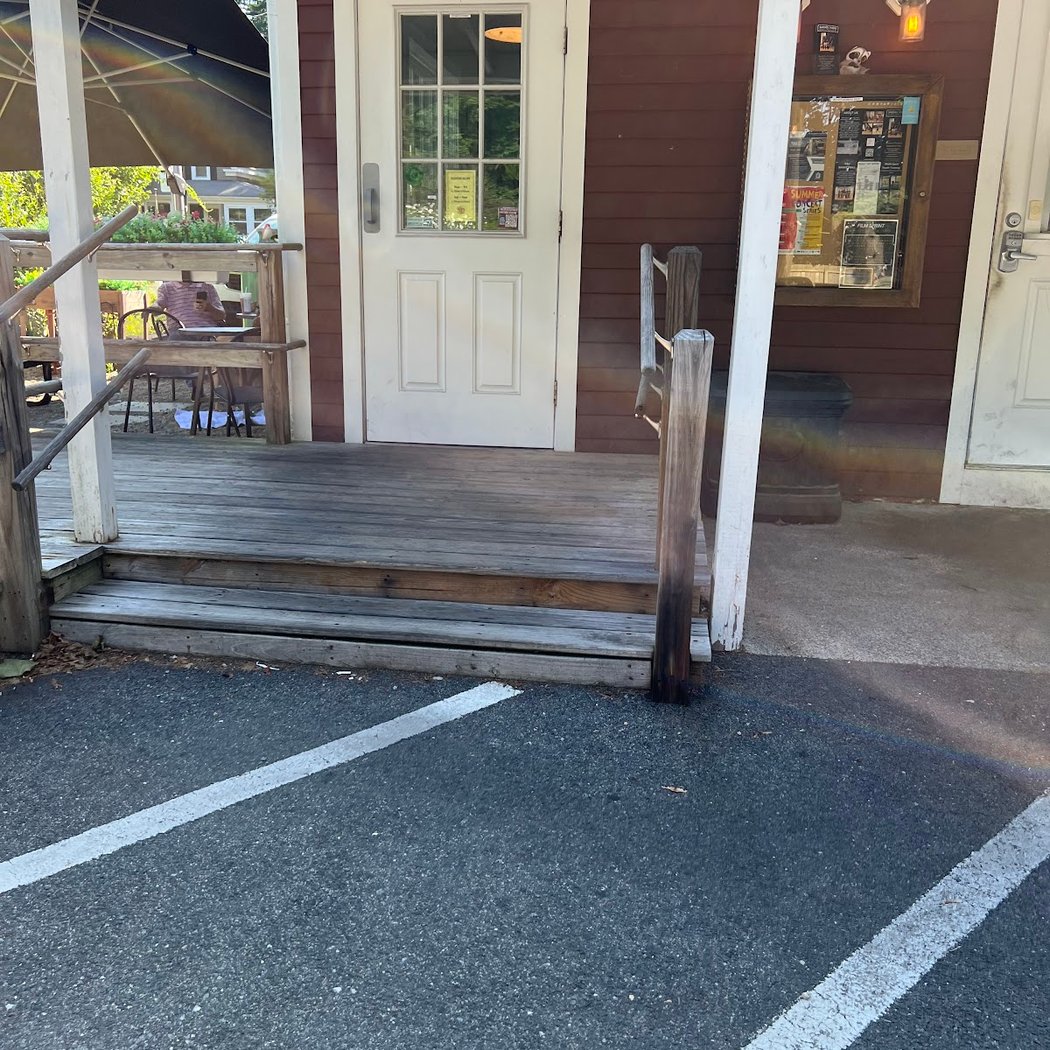 The Beanery on Washington 3