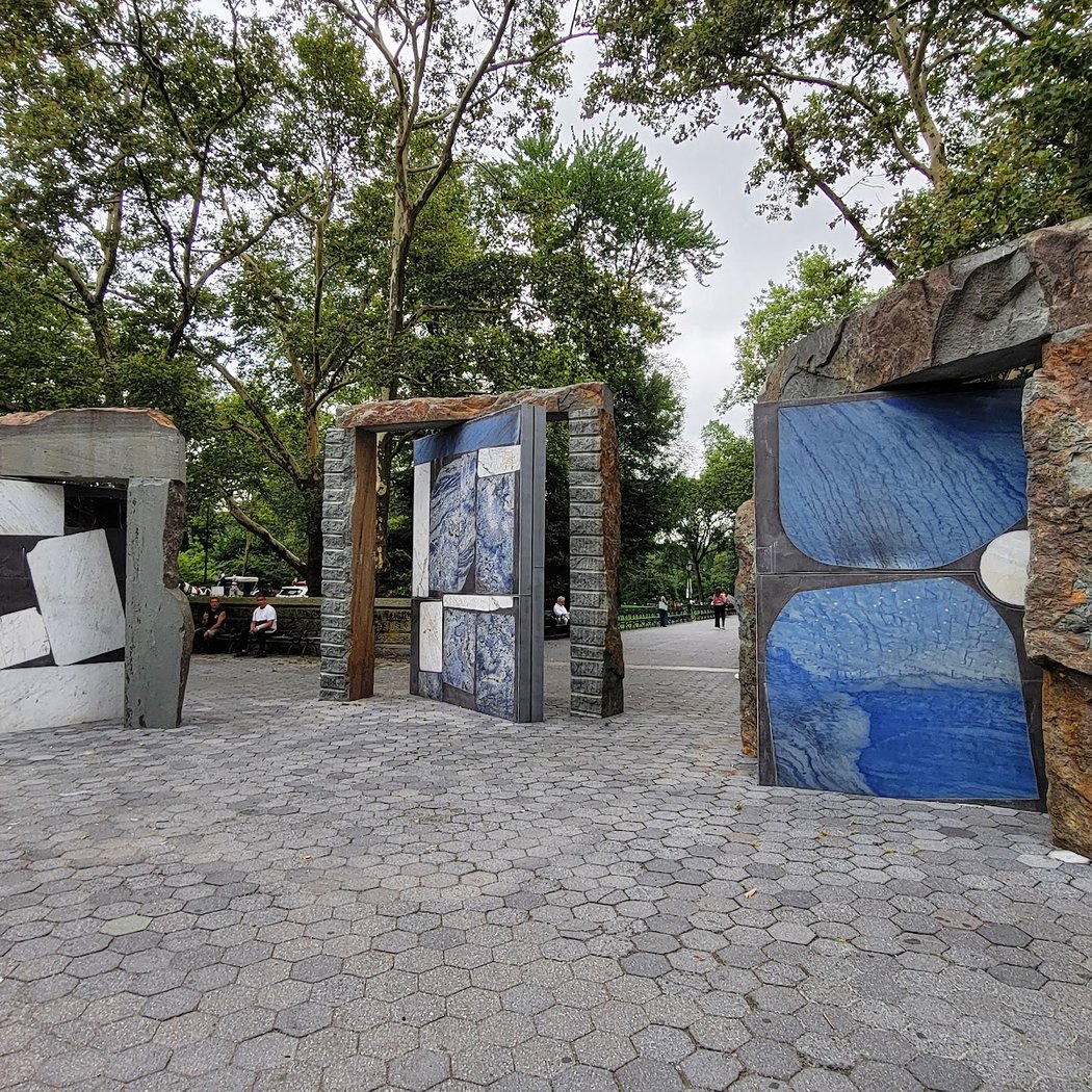 Edra Soto: Graft 1