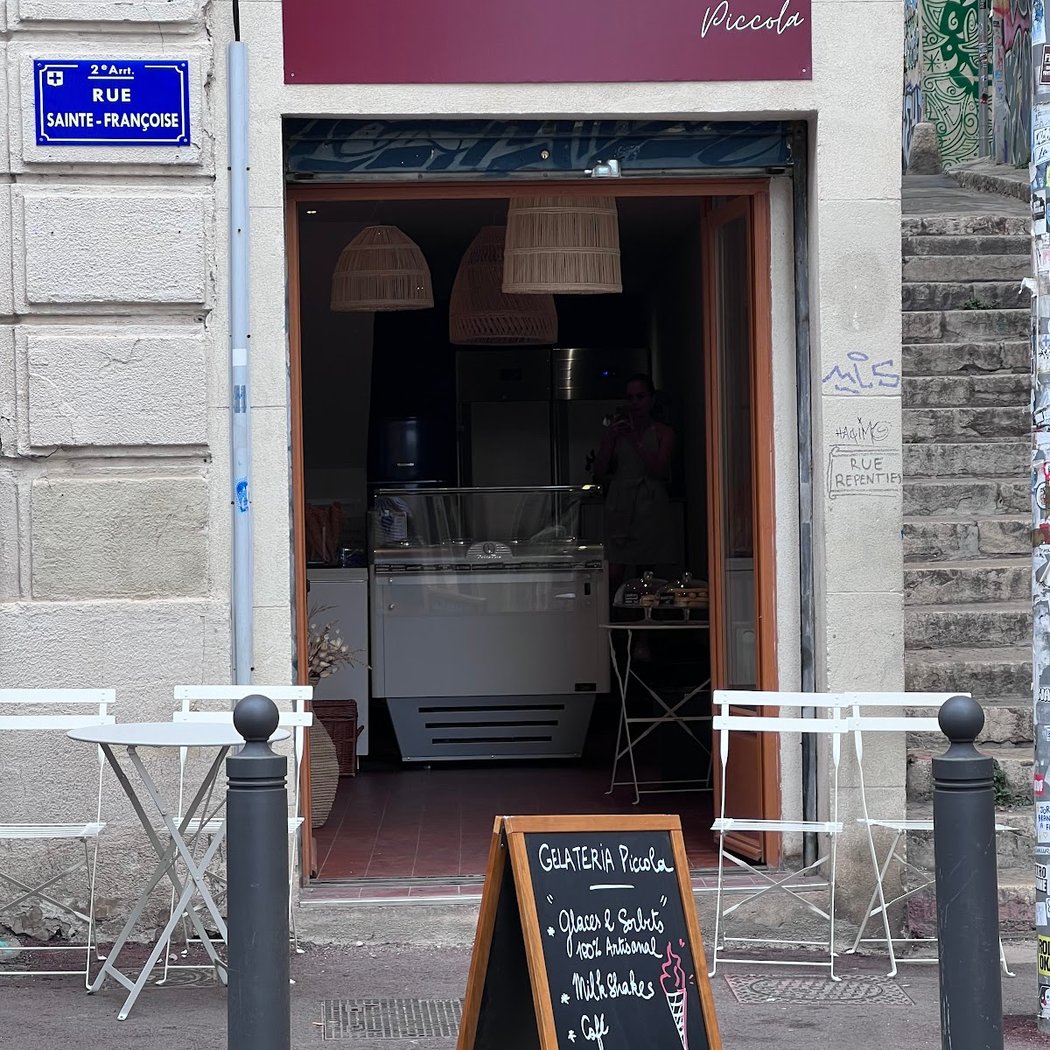 Gelateria piccola 2