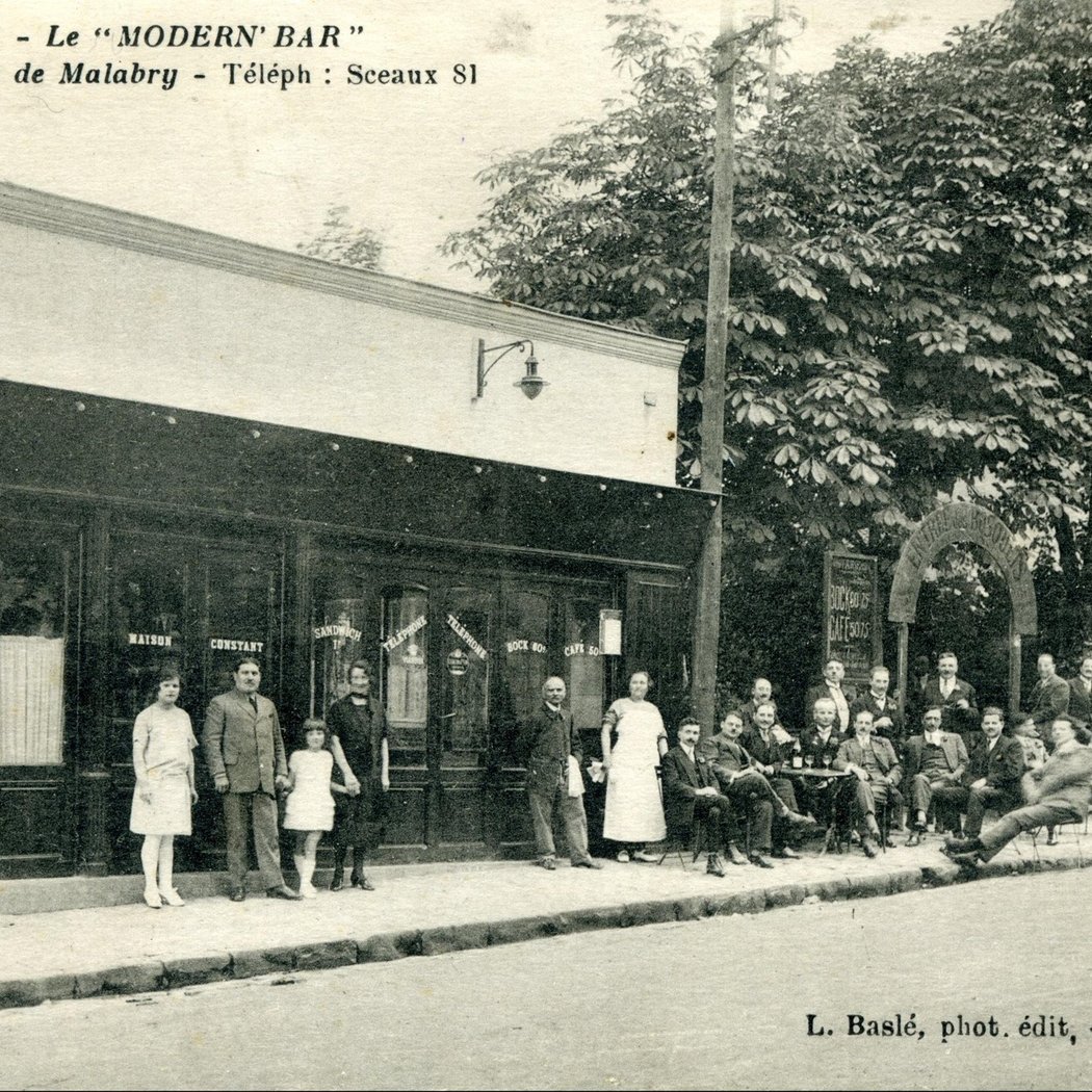 Modern Bar 1