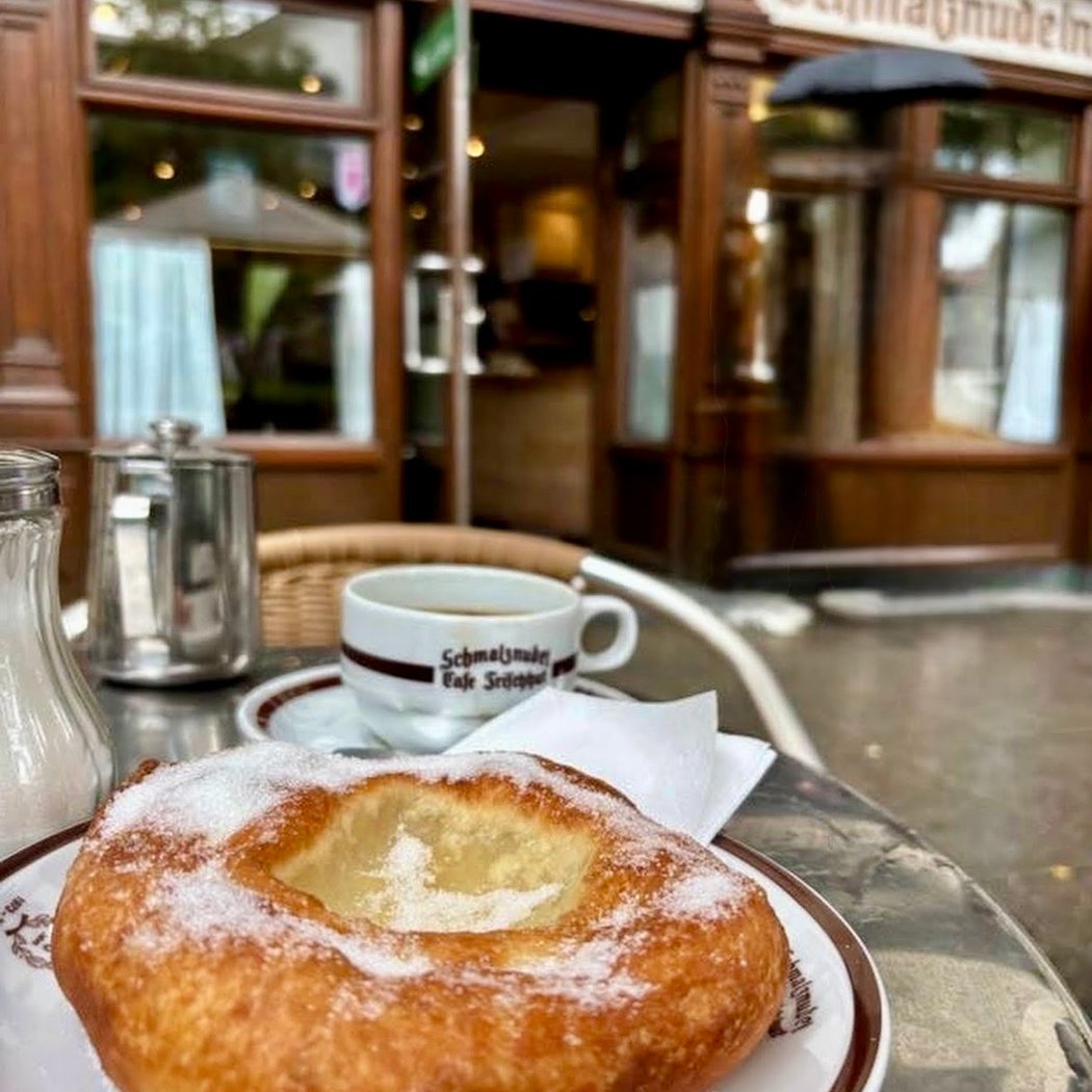 Schmalznudel - Cafe Frischhut