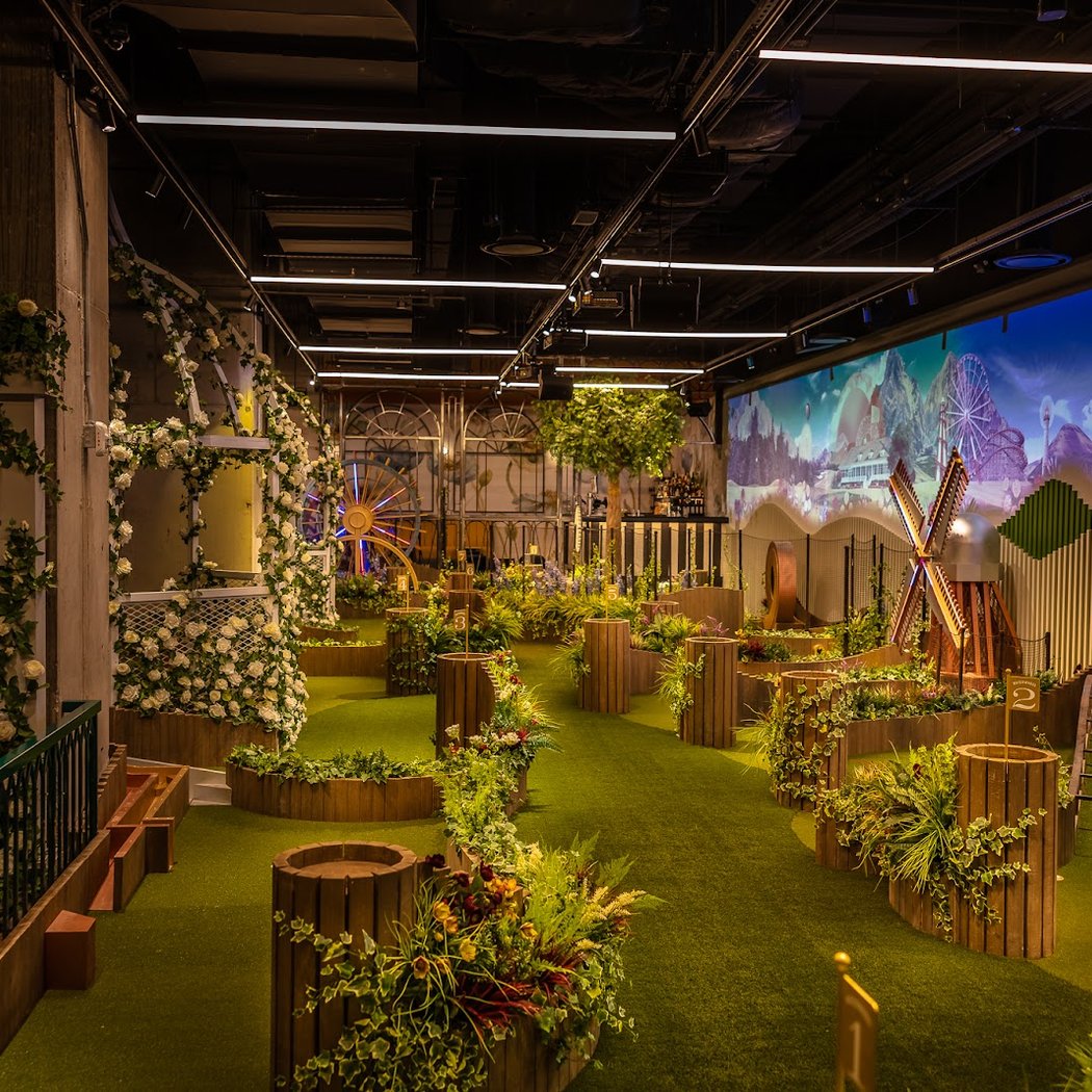 Kids Day at Swingers Crazy Golf Club 2