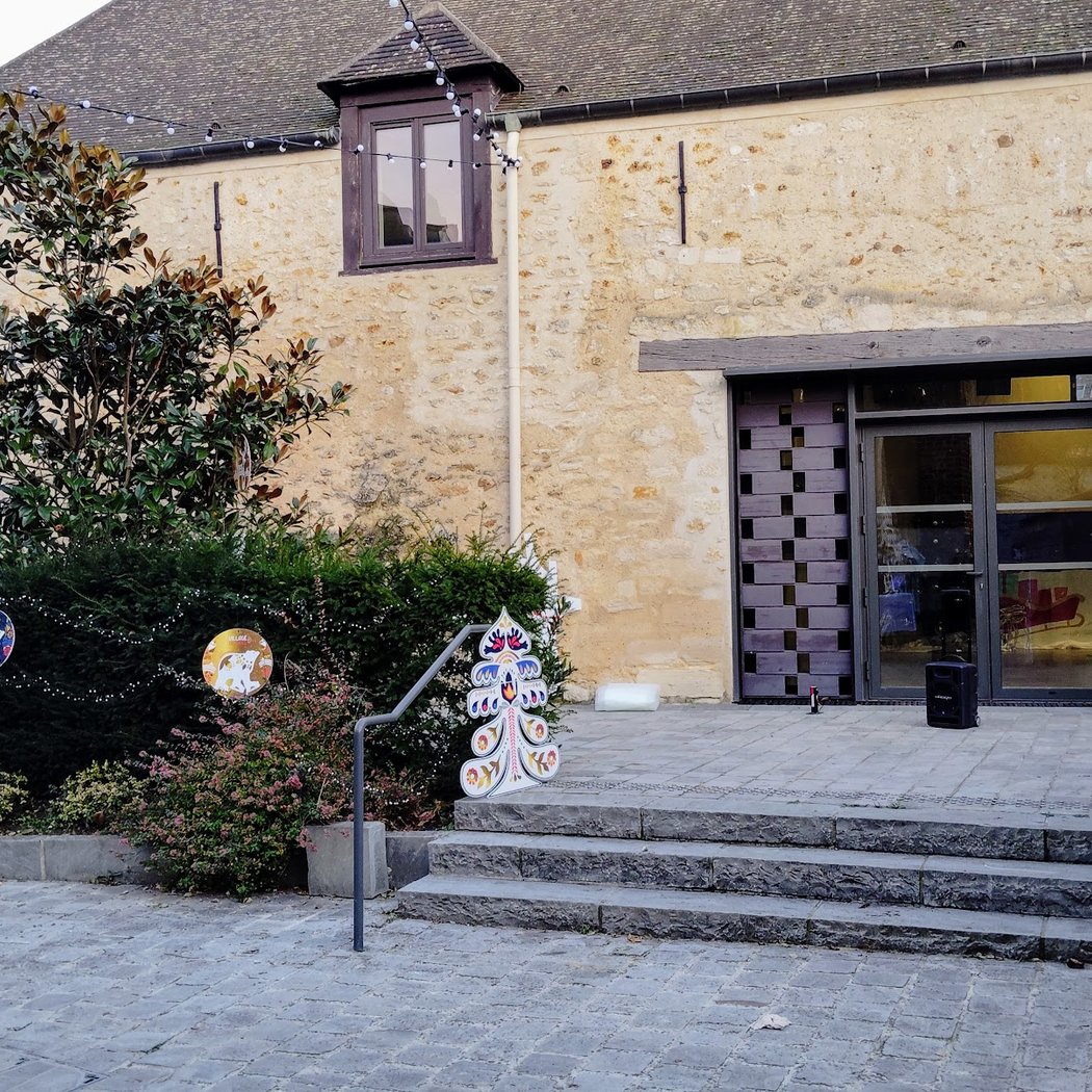 Cour de la ferme du Rancy 1