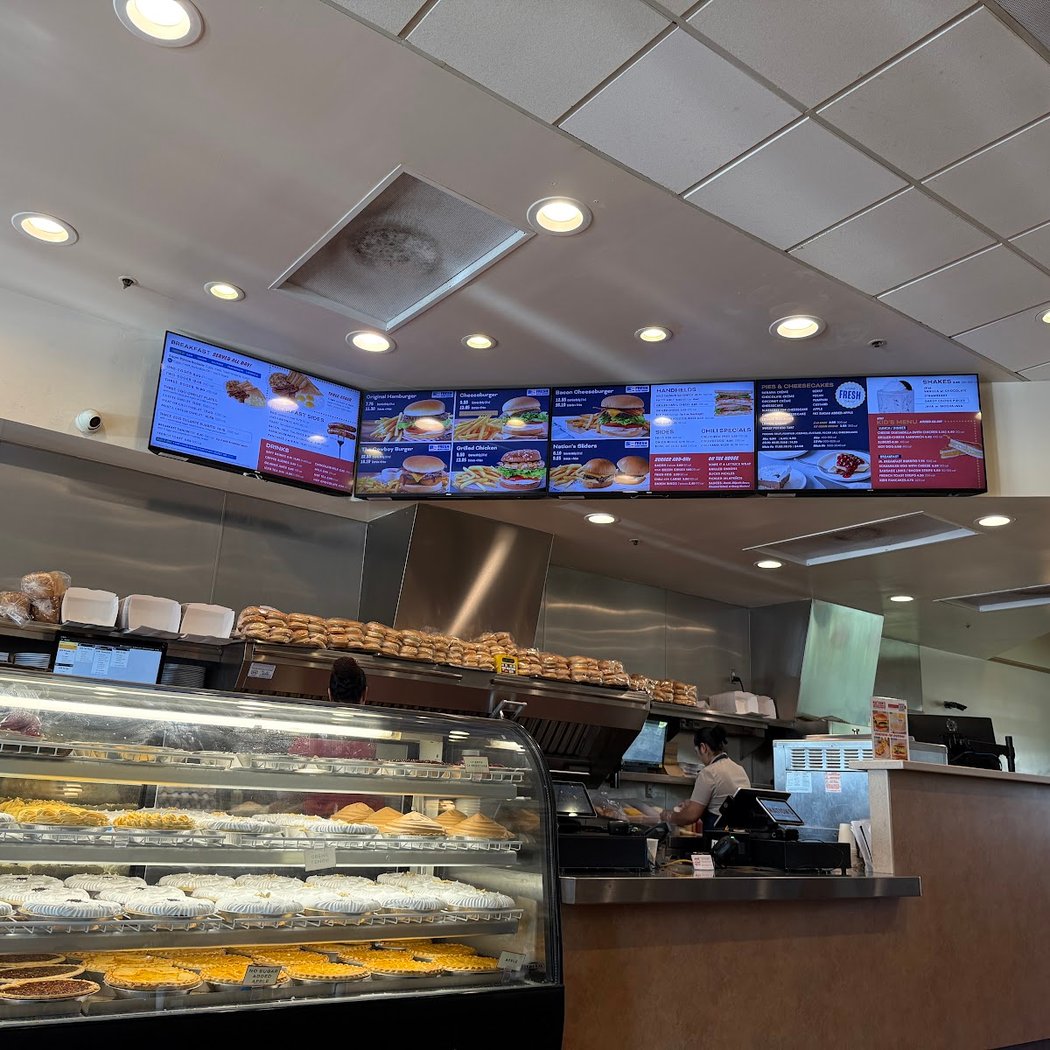 Nation's Giant Hamburgers & Great Pies 3