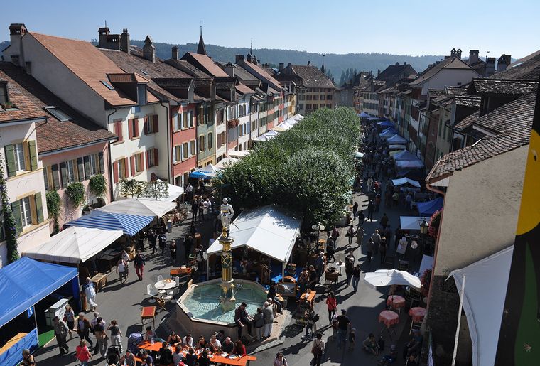 Vide-greniers, brocante, marché aux puces 1