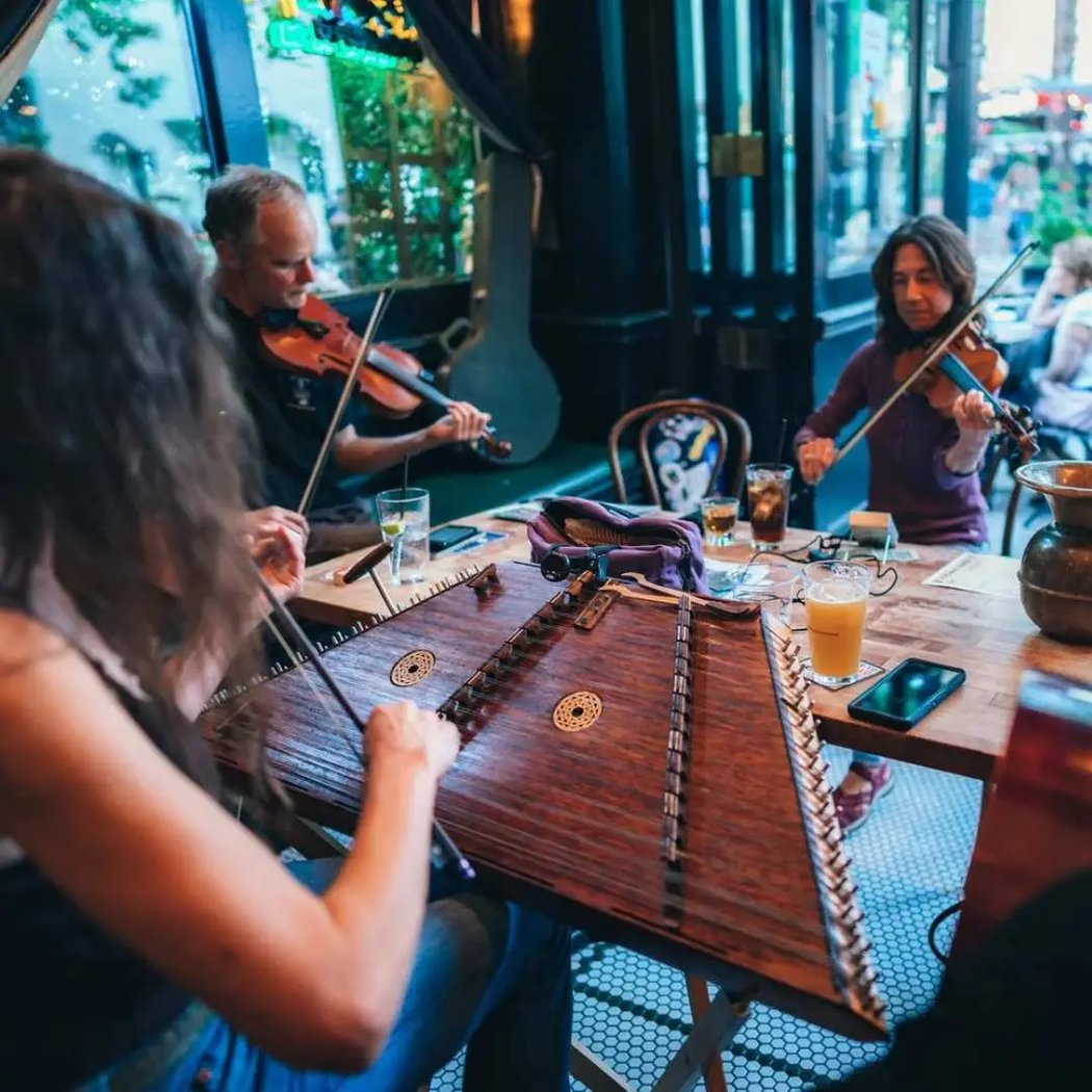 O'Flaherty's Irish Pub 3