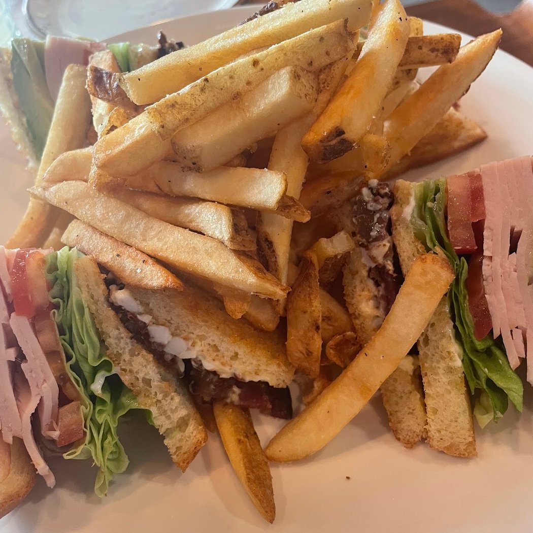 Tiburon Tavern's Daily Happy Hour 3