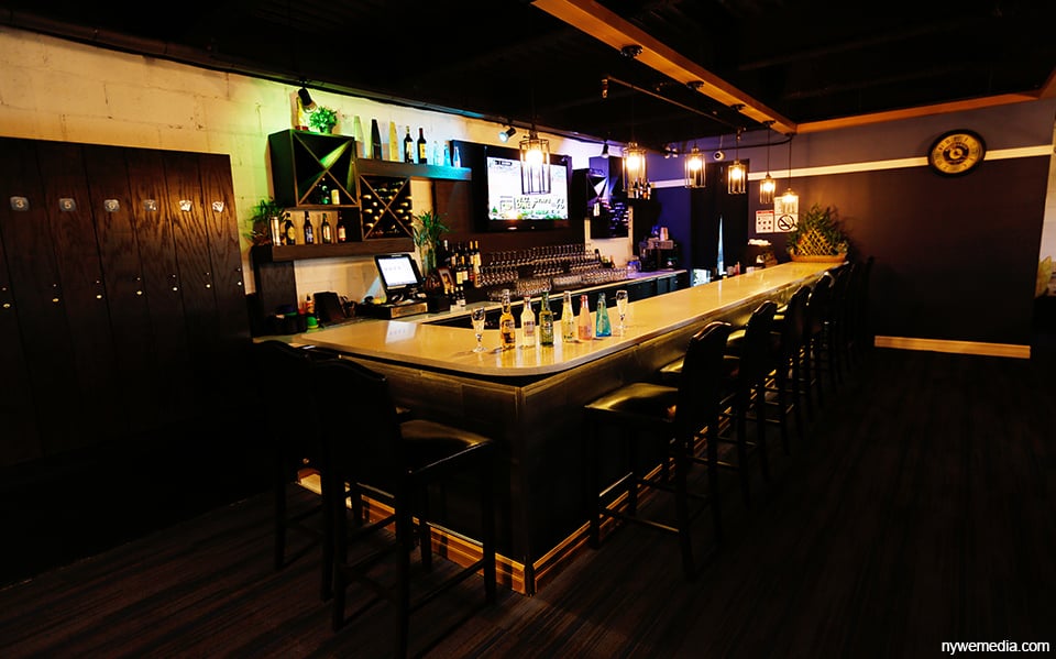 Blue Storm Billiard Lounge 蓝色风暴台球清吧 3