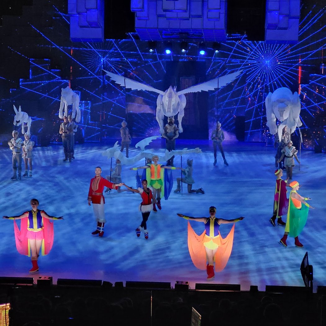 HOLIDAY ON ICE - CINEMA OF DREAMS 3