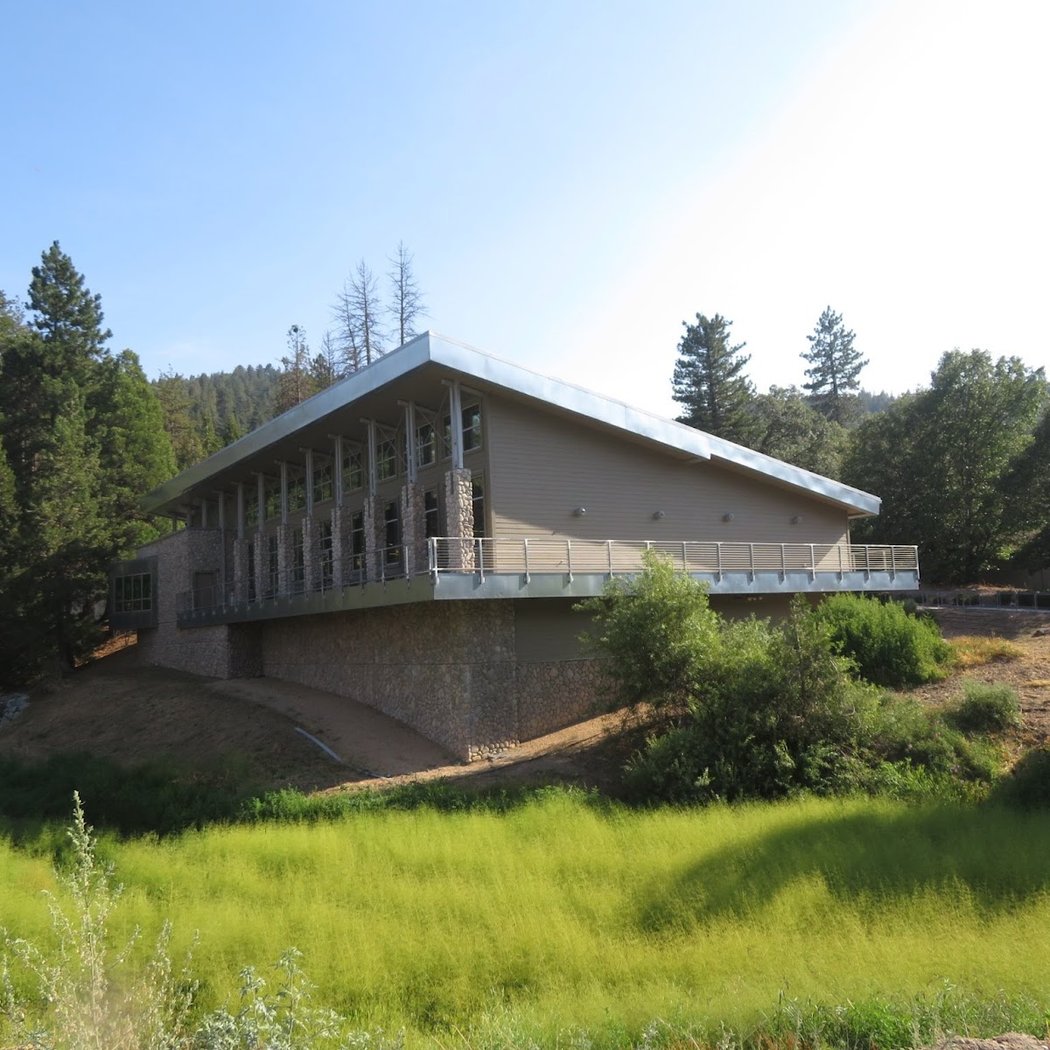 Crestline Library 4