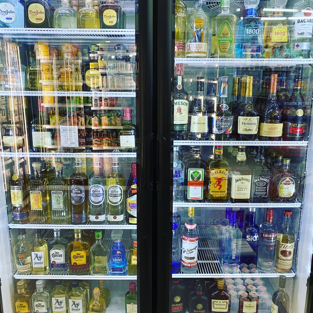 Y Market & Liquor 1