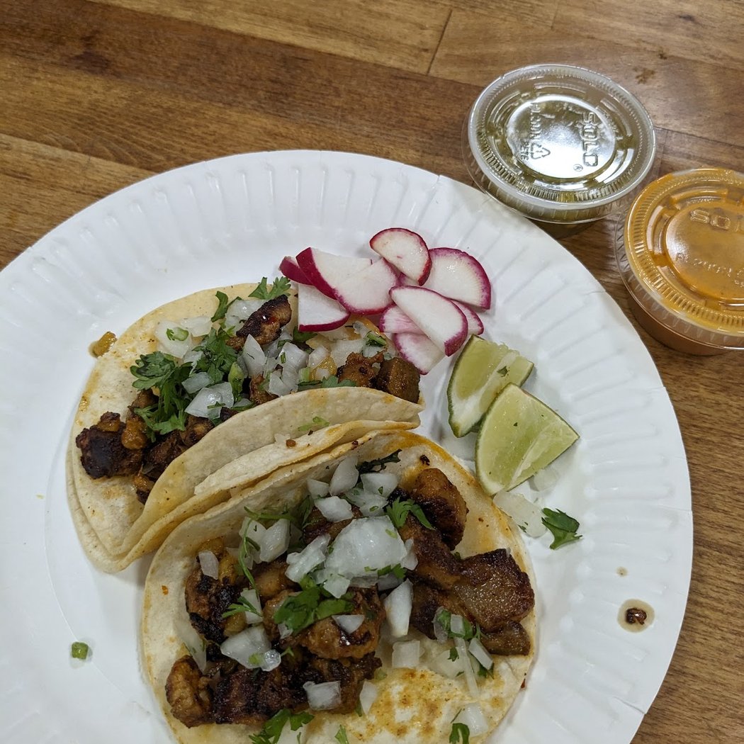 El Don Taqueria & Grocery 3