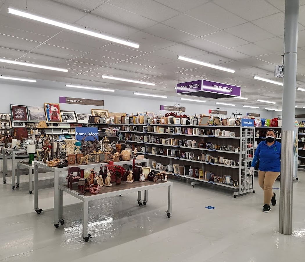 2nd Ave Thrift Store 3