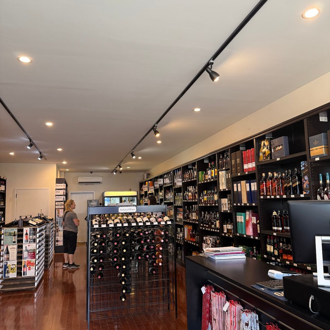 Graceful Wine & Liquor 3