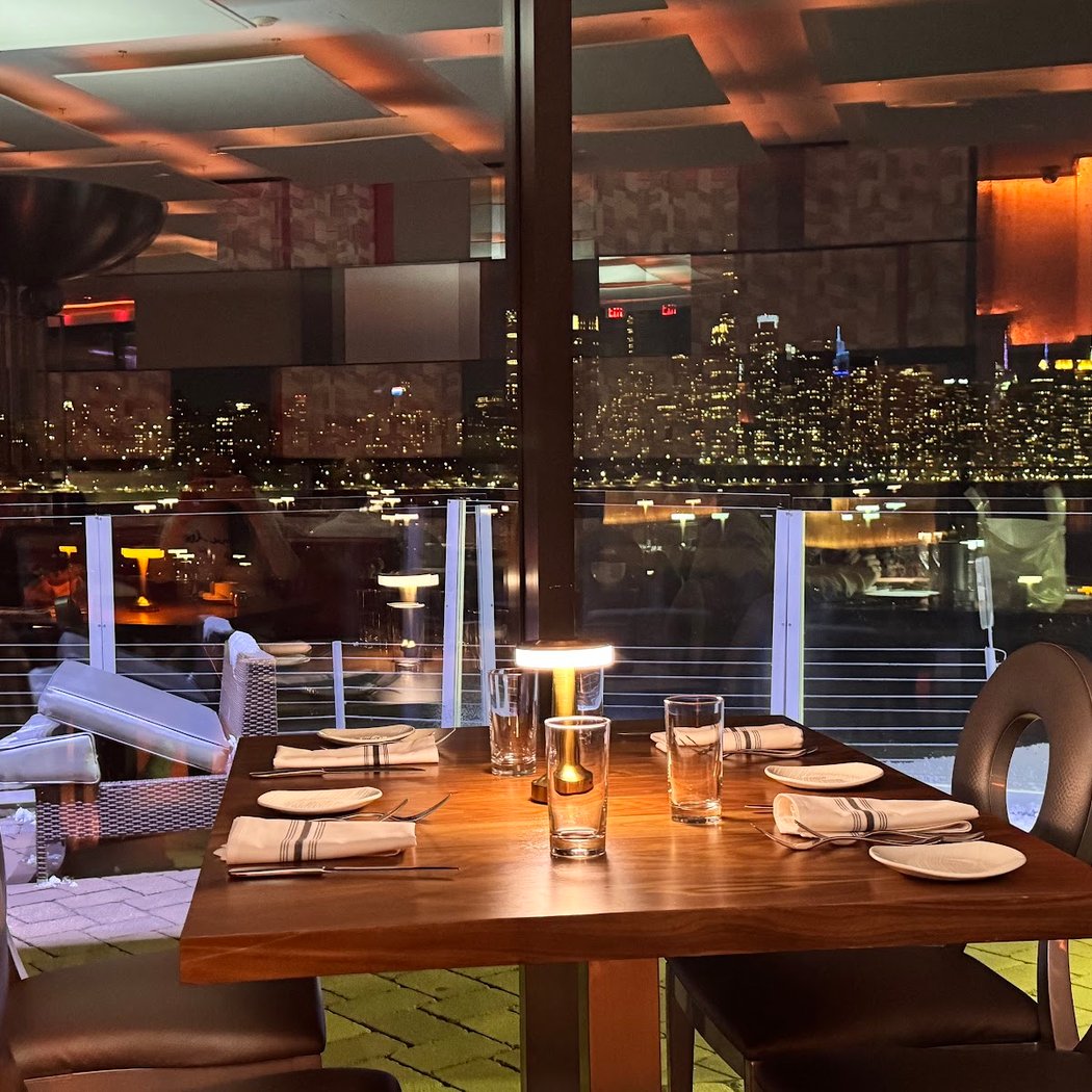 Waterside Restaurant and Catering 3