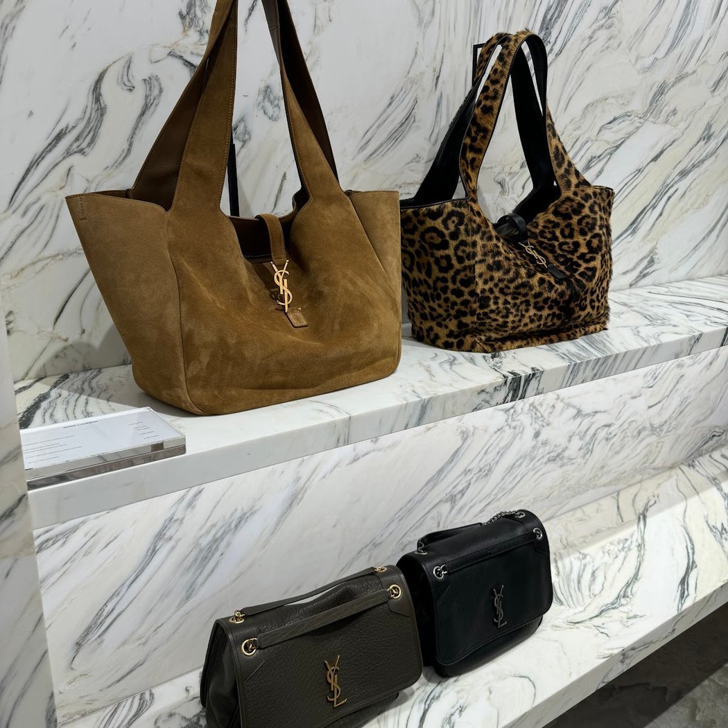Saint Laurent 1