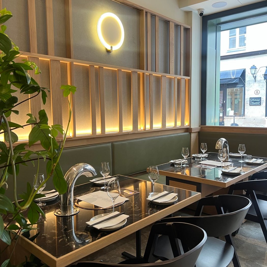On Restaurant 2