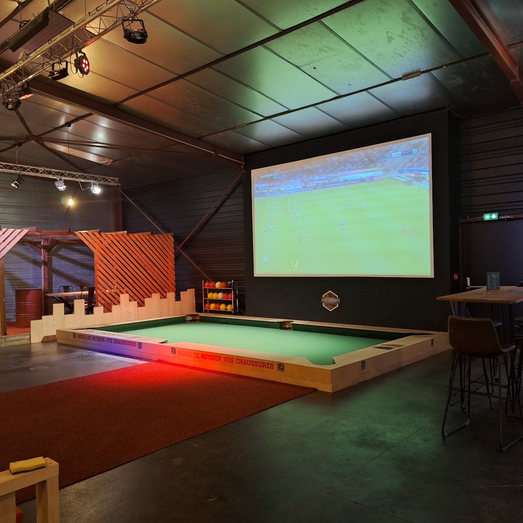 Fun Sport Factory - escape game, lancer de hache, karaoké, quiz room, murder party à Bourges 4