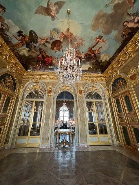 Restoration of Hôtel de Rohan and its Salons des Princes-Cardinaux 1