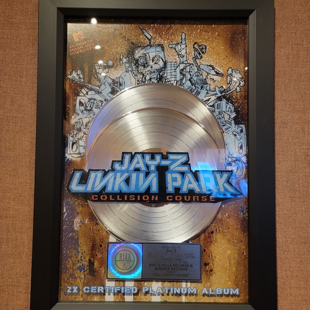 Vinyl Dreams: A Collector’s Legacy 1