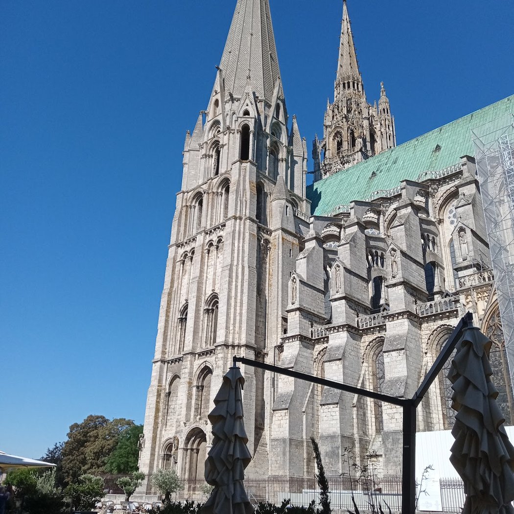 Chartres 2