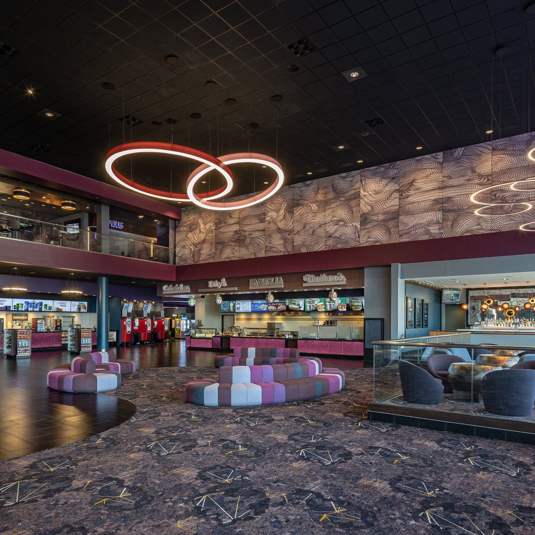 Showcase Cinema de Lux Lowell 2