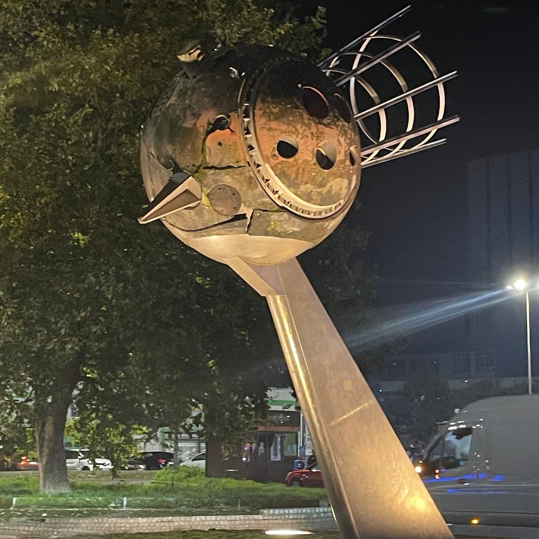 Statue Capsulaire FI de Claude Viseux 3