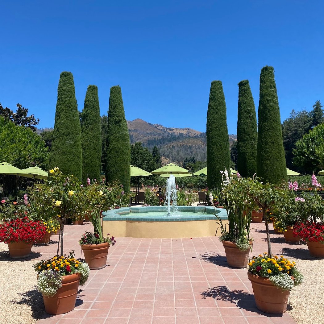 Ring in the holidays at Landmark Vineyards 3