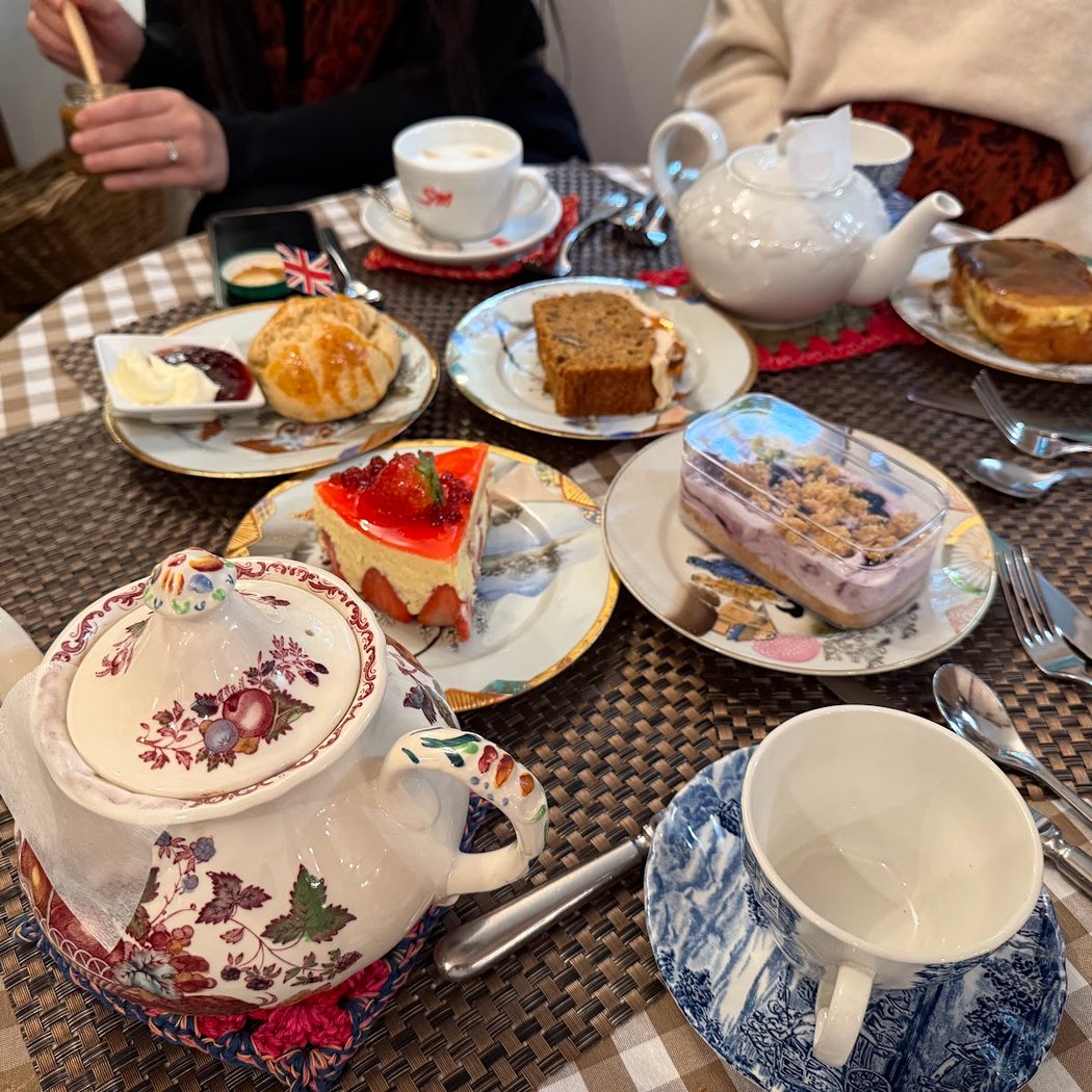 FLORA Tea Club 1