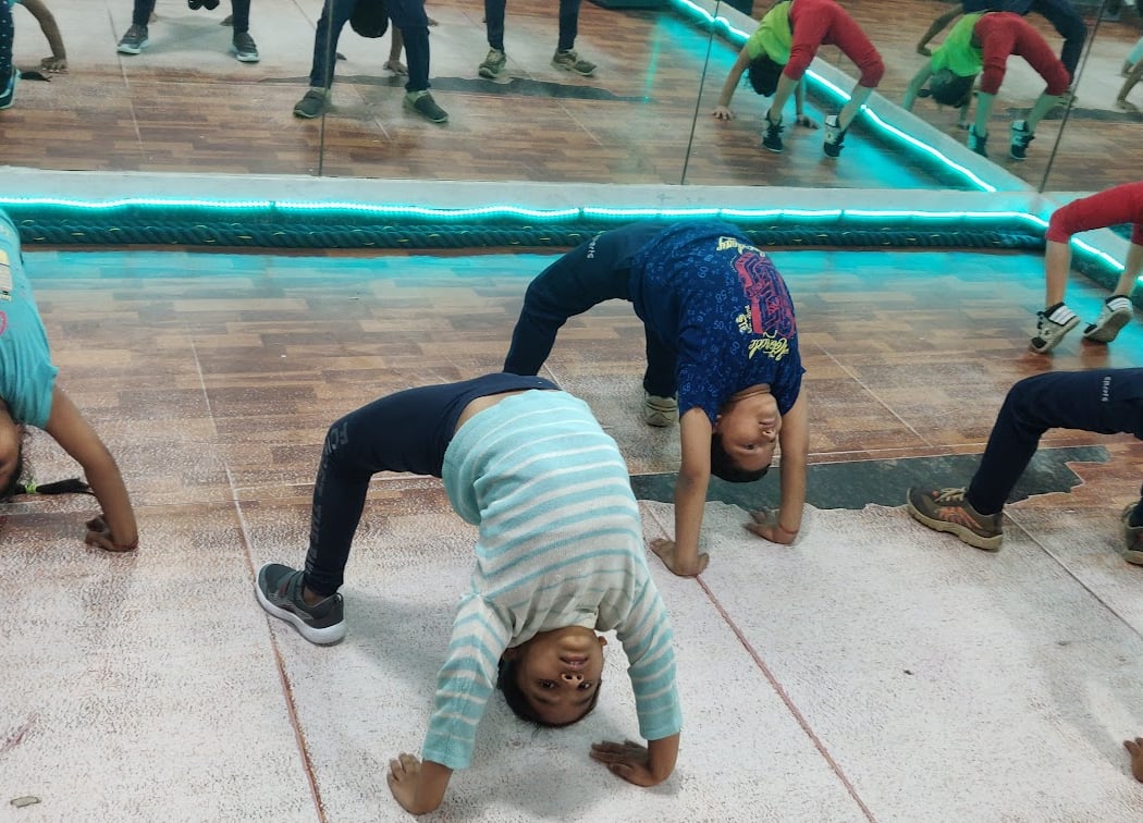 Fashion Dance Fitness Studio 1