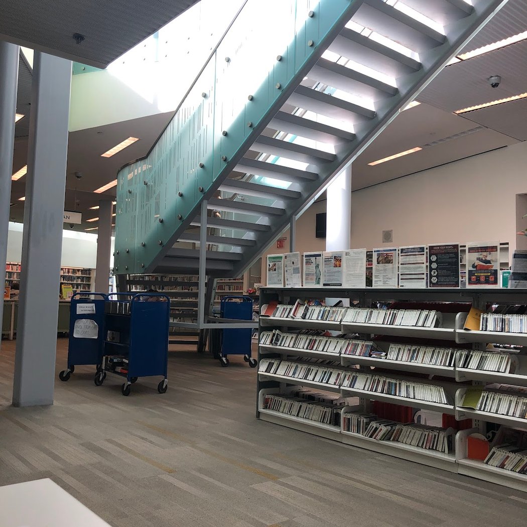 Queens Public Library at Glen Oaks 3