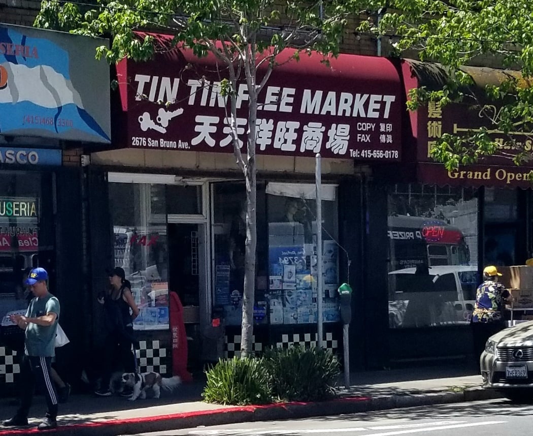 Tin Tin Flee Market 1
