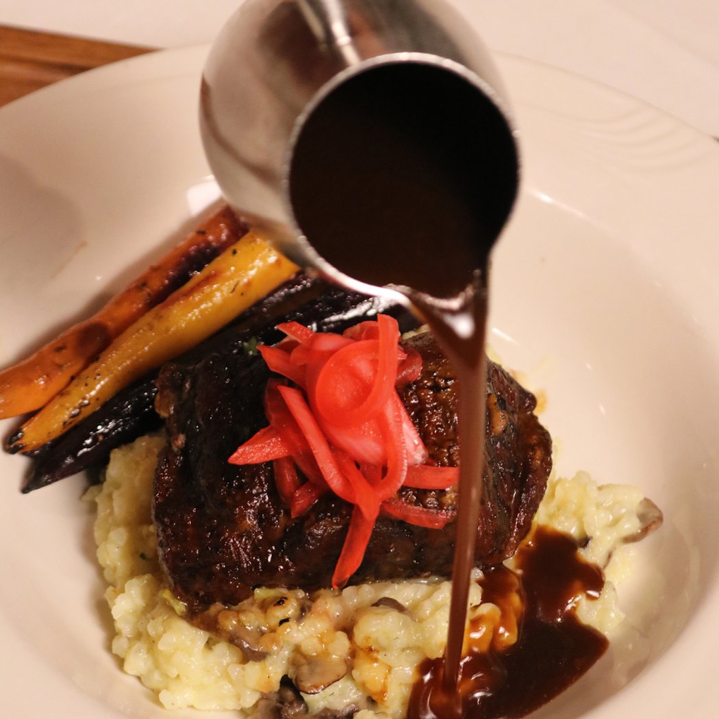 Bistro 880 & Bar 1
